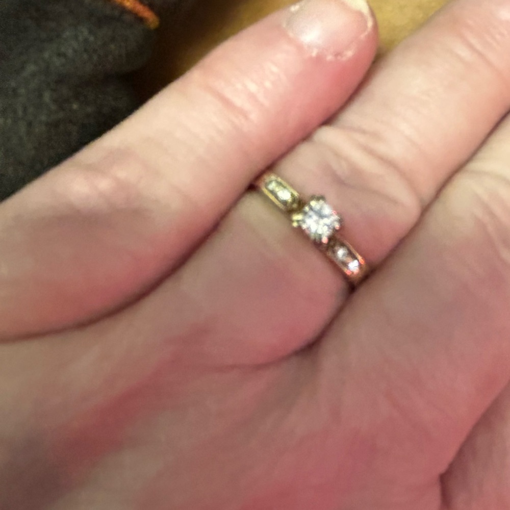 14k yellow gold and diamond ring. Size 8